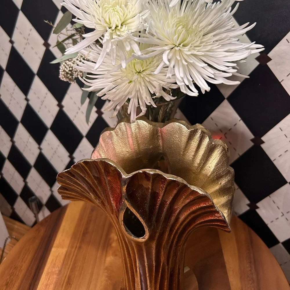 Vase Modern Asian Metal Enameled Ginkgo Leaf 9 Inch Decorative‎ Art